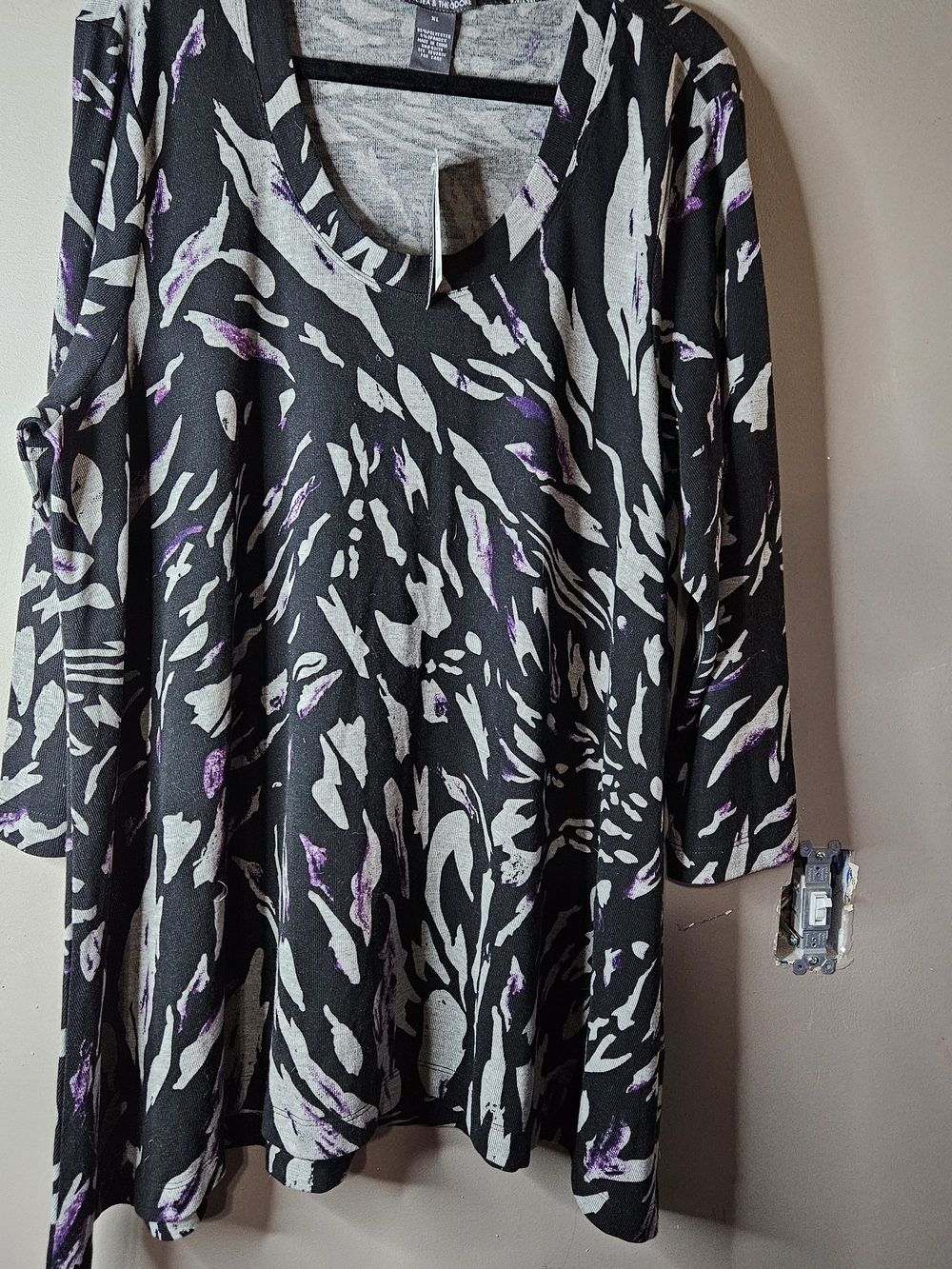 Chelsea & Theodore Black Scoop Neck Tunic with Gray and Purple Abstract Print
